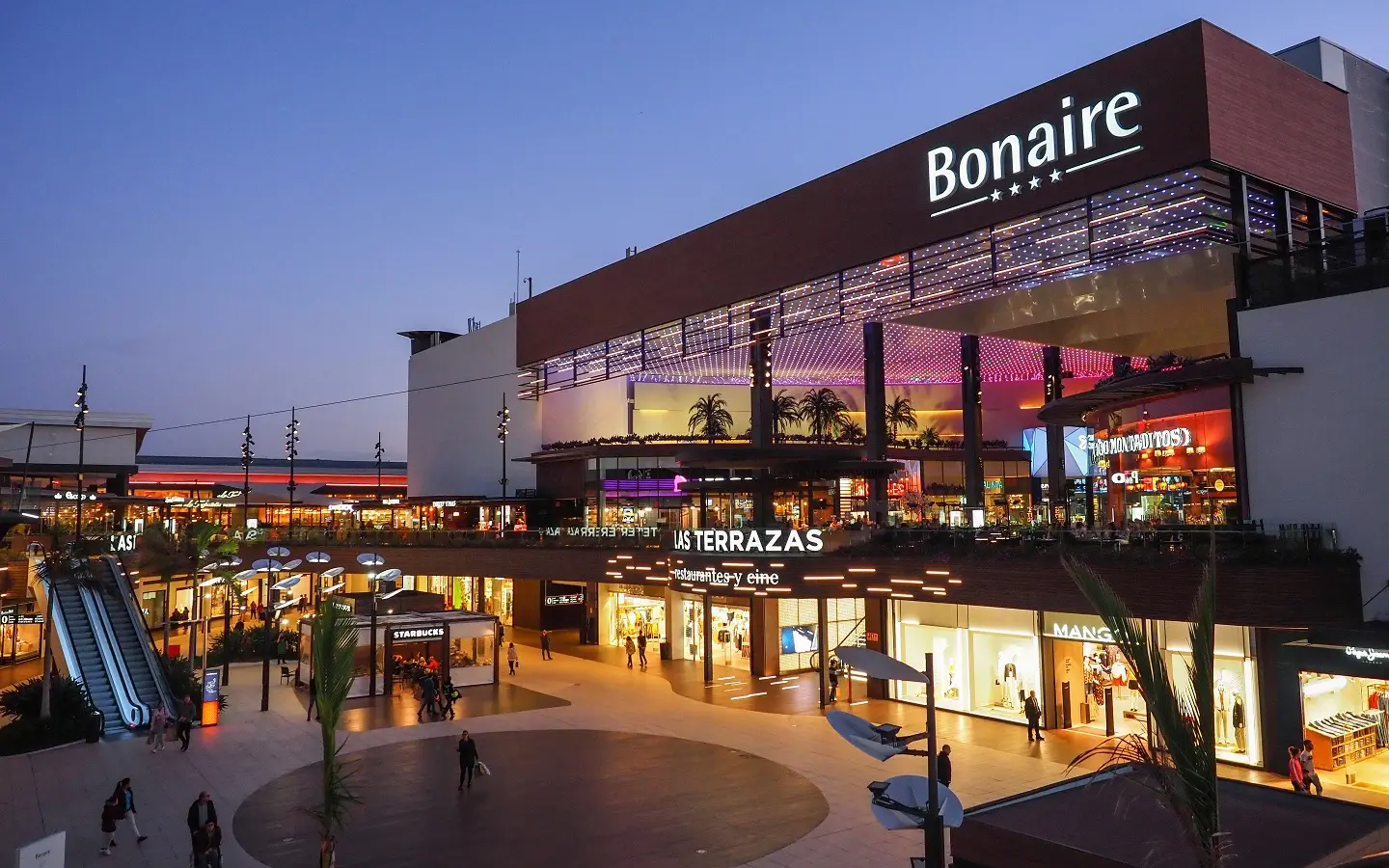 breeam commercial centre