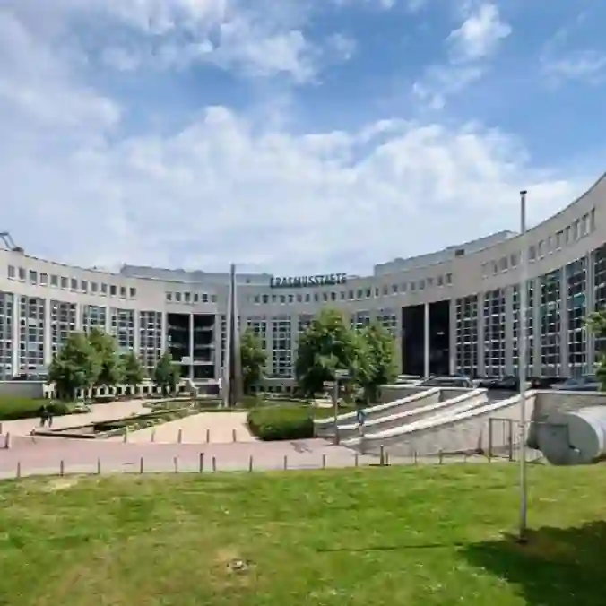 erasmusstate building